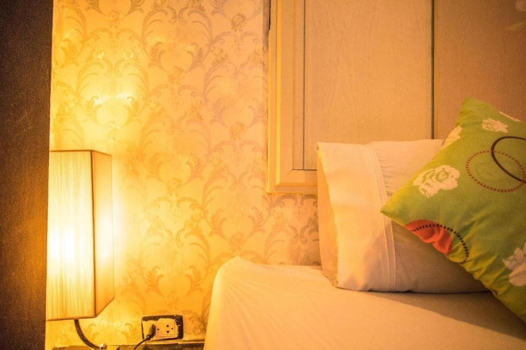 Long Beach Hotel Patong Bagian luar foto