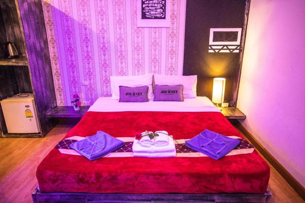 Long Beach Hotel Patong Bagian luar foto