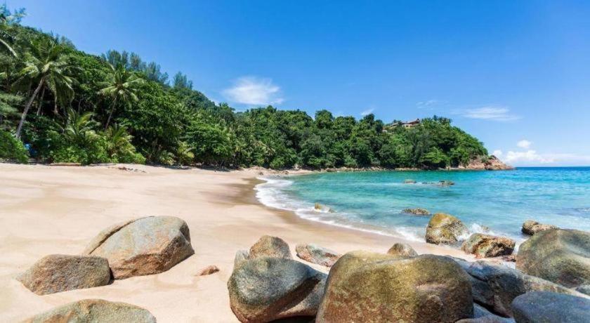 Long Beach Hotel Patong Bagian luar foto
