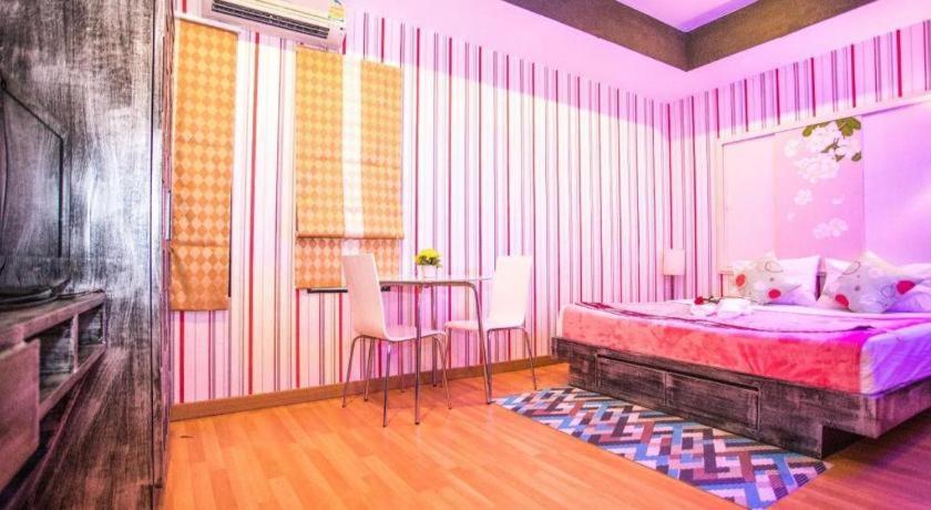 Long Beach Hotel Patong Bagian luar foto